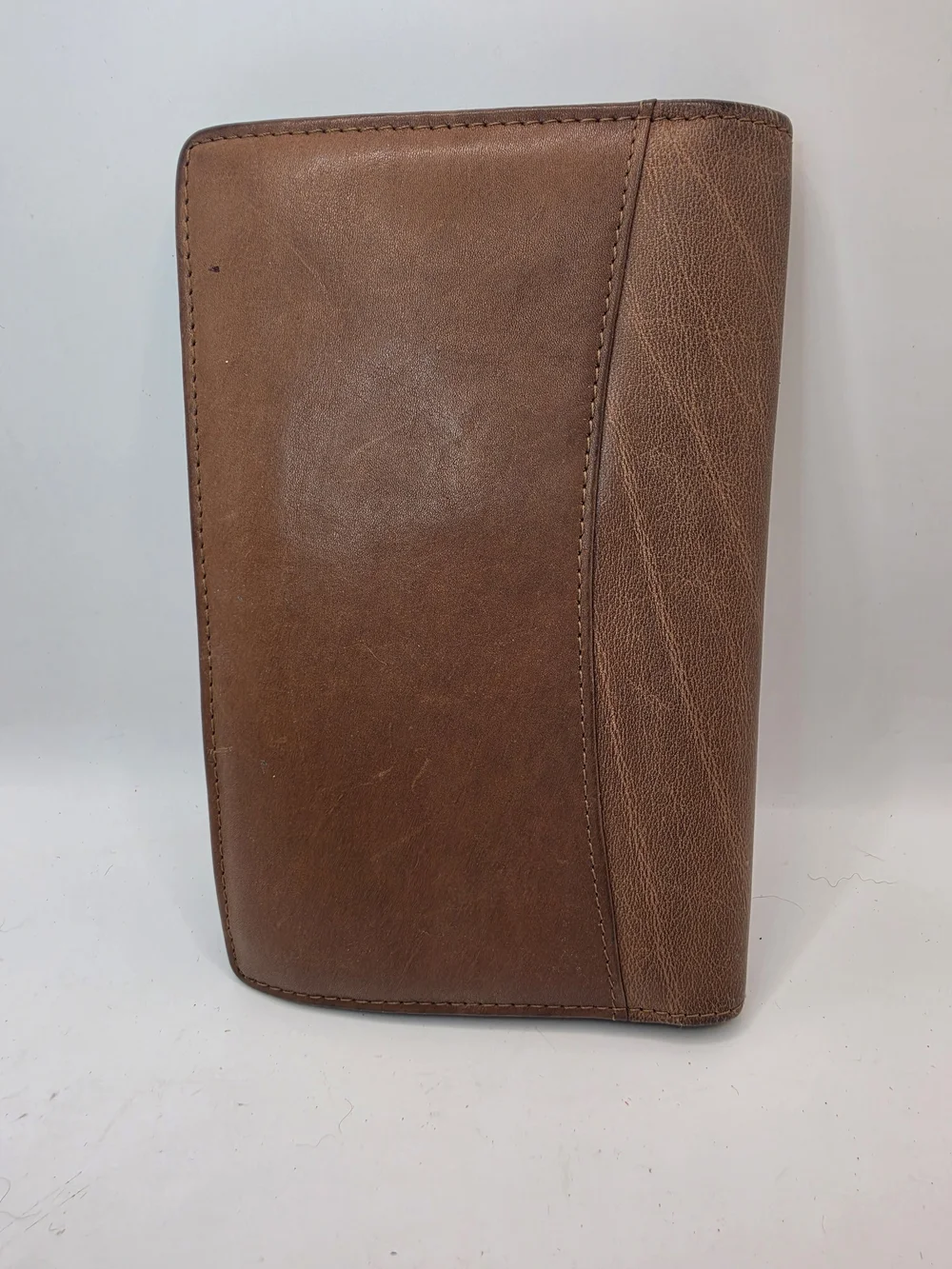 Wilson's Leather Brown Travel Wallet Classic Bifold Organizer Agenda Medium